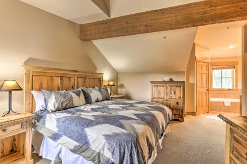 Apartamento Spacious Keystone Condo On Golf Course With Mtn View!