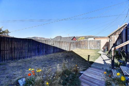 High Mountain Blue - Rustic & Charming, Family Friendly