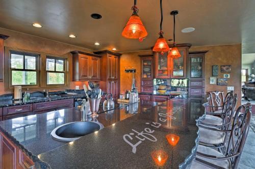 Lostberry Ranch - Gorgeous Co Mountain Home