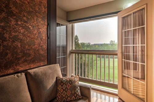Apartamento Cozy Littleton Condo With Loft And Patio On Golf Course