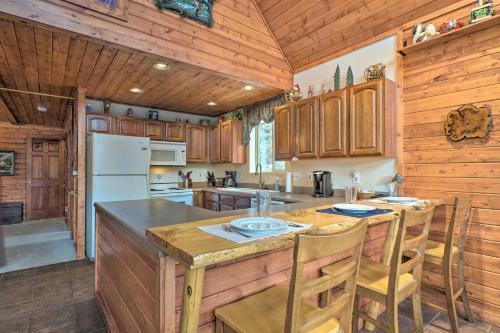 Secluded Hilltop Hideaway With Deck And Mountain Views!