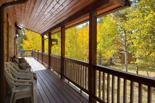 Secluded Hilltop Hideaway With Deck And Mountain Views!