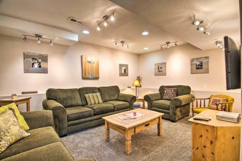 Spacious Lafayette Retreat - 20 Mi To Denver!
