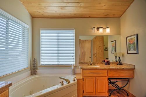 Pagosa Springs House With Mountain And Lake Views!