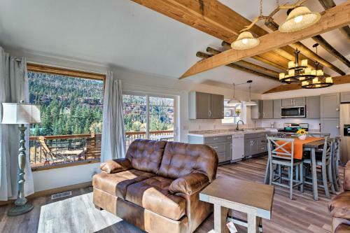 Stunning Ouray Escape With Panoramic Mountain Views!