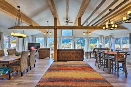 Stunning Ouray Escape With Panoramic Mountain Views!