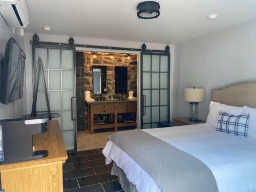 Imogene Hotel