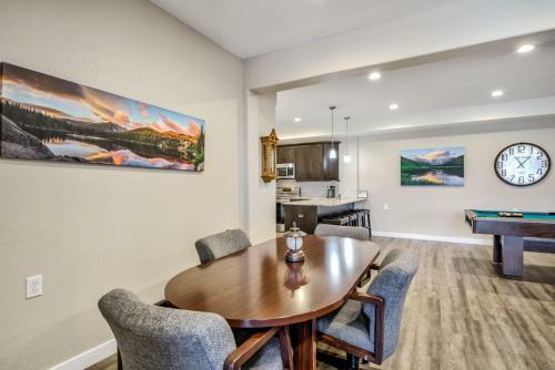 2br Mountain Dream Suite, Lake Views