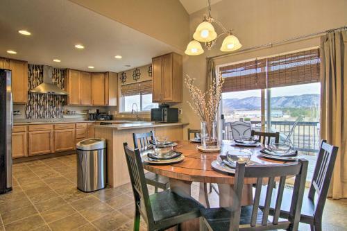 Monument Mountain Retreat With Views And Hot Tub!