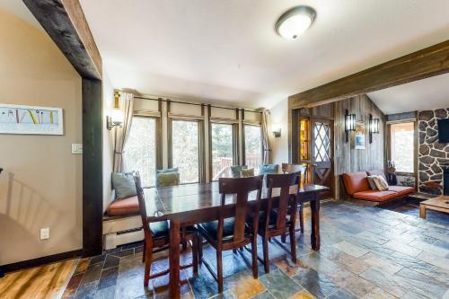 Sauterne Townhome - Upstairs