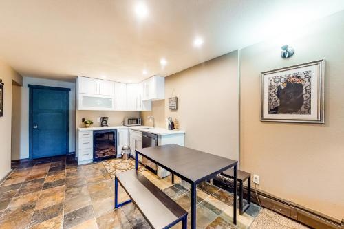 Sauterne Townhome - Upstairs