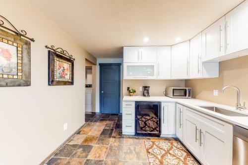 Sauterne Townhome - Upstairs