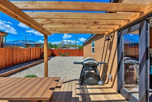 Downtown Home With Large Yard, 21 Mi To Monarch!