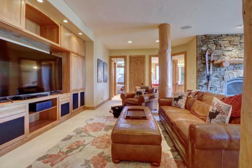 Good Elevations On Two Cabins Drive Home