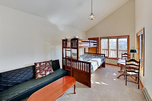 Mountain-view Retreat With Private Hot Tub Duplex