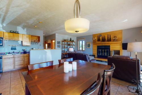 Timber Ridge Retreat