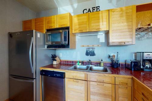 Timber Ridge Retreat