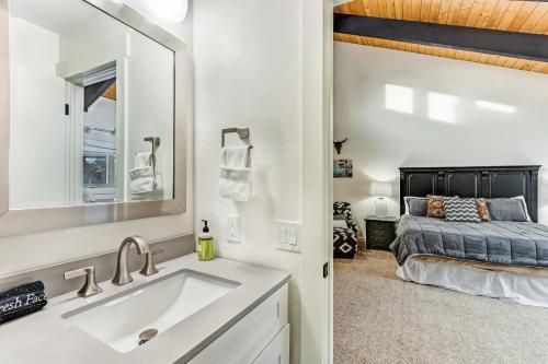 Poplar Mountain Guest House