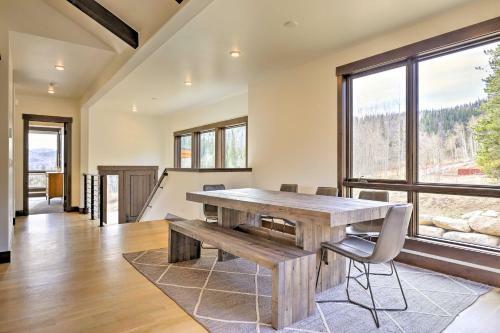 Hot Tub And Mtn Views At Modern Silverthorne Retreat