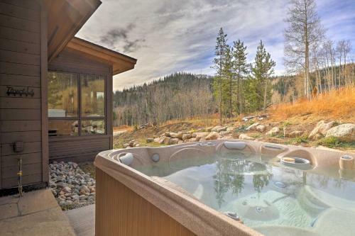 Hot Tub And Mtn Views At Modern Silverthorne Retreat