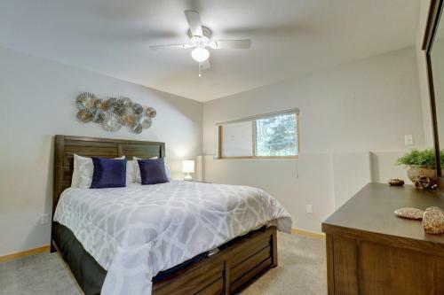 Cutty Sark Court #2 3br Mountain Views Townhouse