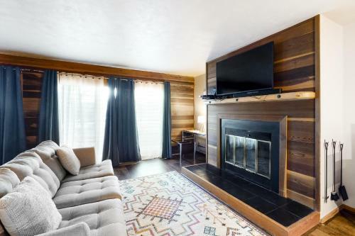 2 Bed 2 Bath Apartment In Summit County