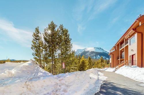2 Bed 2 Bath Apartment In Summit County