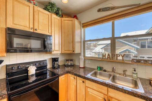 Prospector Village 105d