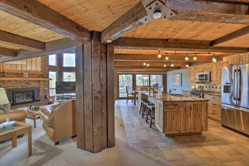 Luxury Silverthorne Home - 3 Decks, Mountain Views