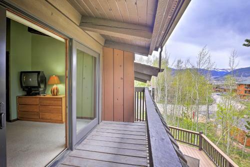Luxury Silverthorne Home - 3 Decks, Mountain Views