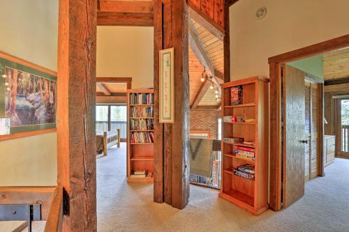 Luxury Silverthorne Home - 3 Decks, Mountain Views