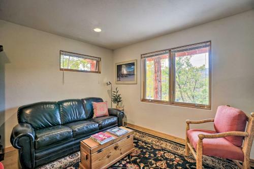 Snowmass Couples Getaway With Mtn Views And Deck
