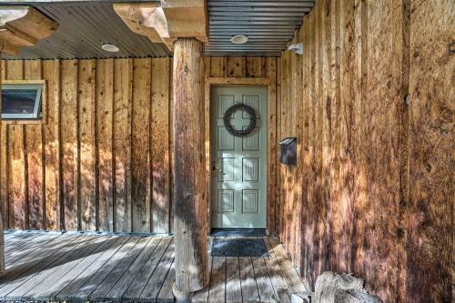 Snowmass Couples Getaway With Mtn Views And Deck