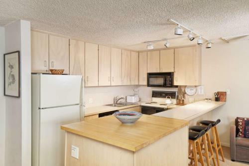 Shadowbrook 204
