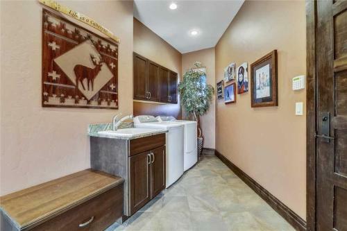 Summit Vista Home