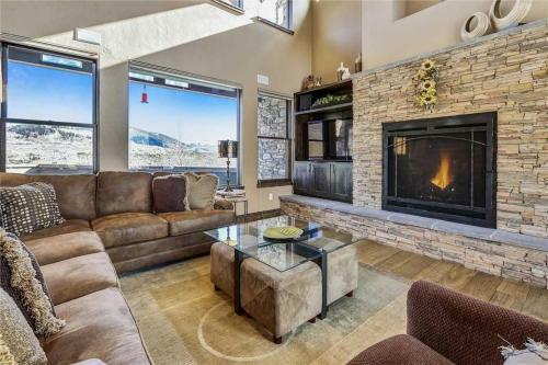 Summit Vista Home