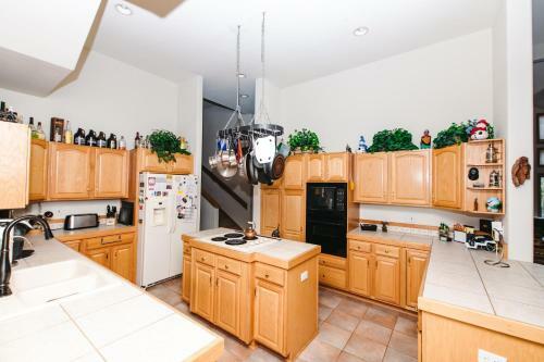 Hsrw Falcon Home 5 Bed 4 Bath Silverthorne