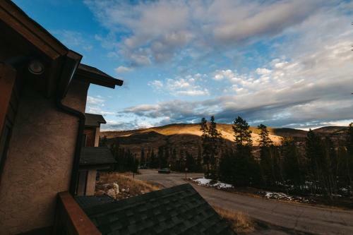 Hsrw Falcon Home 5 Bed 4 Bath Silverthorne
