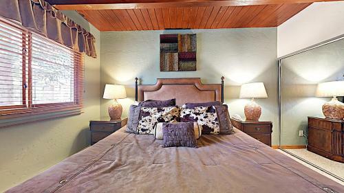 Timberline Condominiums 1 Bedroom Unit C1b