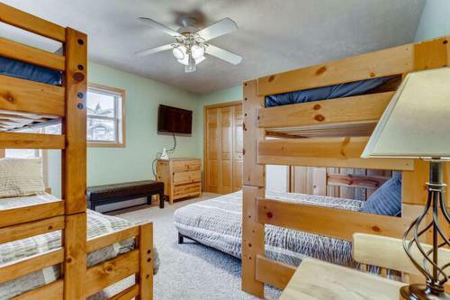 300 Lodgepole By Book By Owner