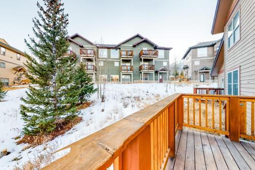 Prospector Village 105