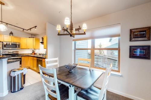 Prospector Village 105