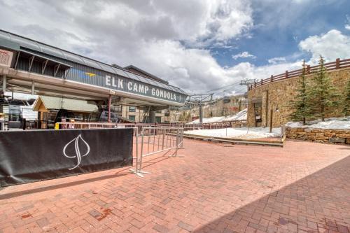 1 Bath Studio Apartment In Snowmass Village