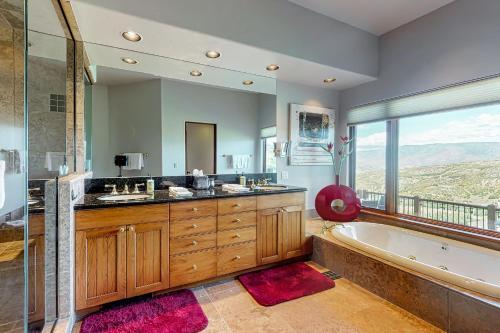 162 View Ridge