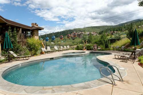 Shadowbrook 302