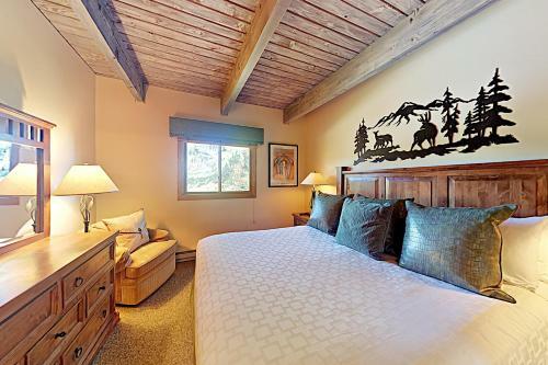 Timberline Condominiums 2 Bedroom Unit A2a