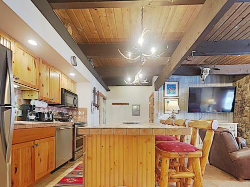Timberline Condominiums 1 Bedroom Unit C2f
