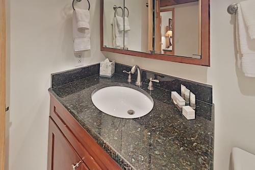 Timberline Condominium 1 Bedroom Loft Unit C3g