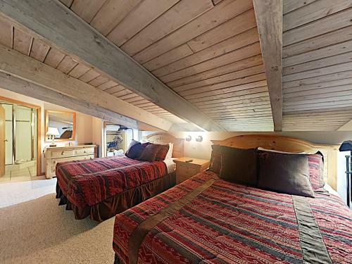 Timberline Condominiums 1 Bedroom Loft Unit D3b