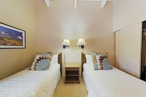 Timberline Condominiums 3 Bedroom Plus Loft Unit D3e